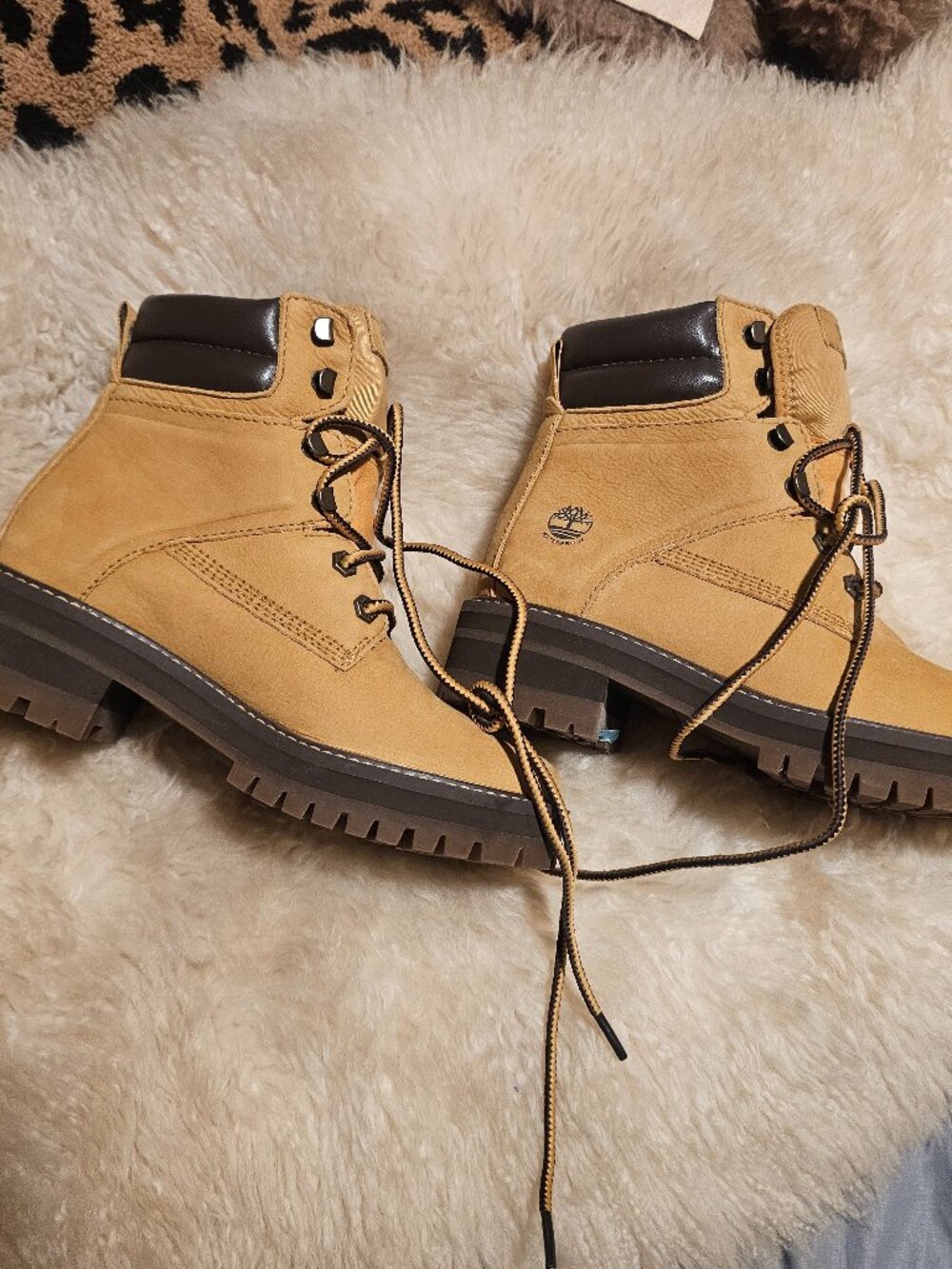 Timberland Women's Courmayeur Valley 6-Inch Waterproof Boots